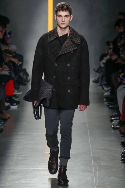 Look 7